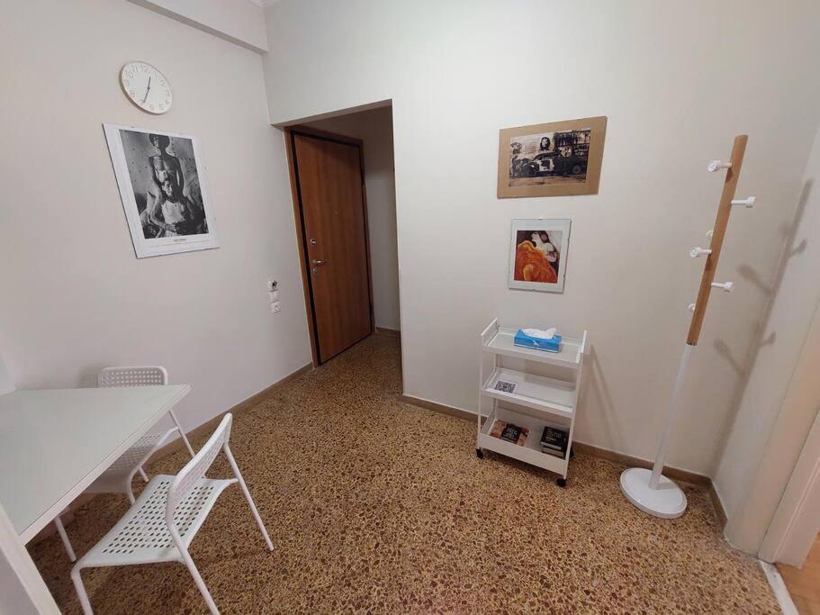 Bright & Spacious 1br Athens, Goudi Atenas